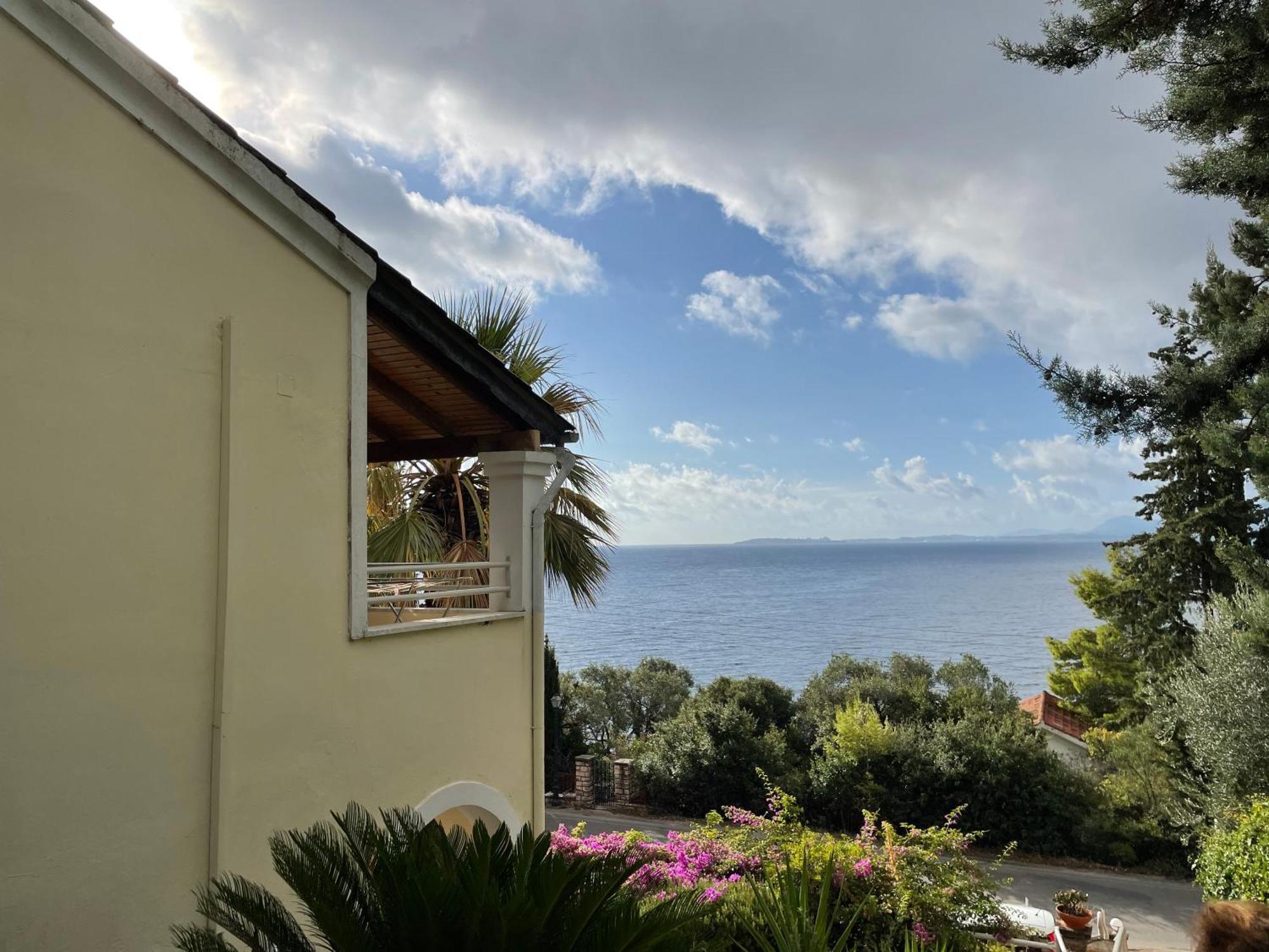 Hotel Odeon B&B Barbati Esterno foto